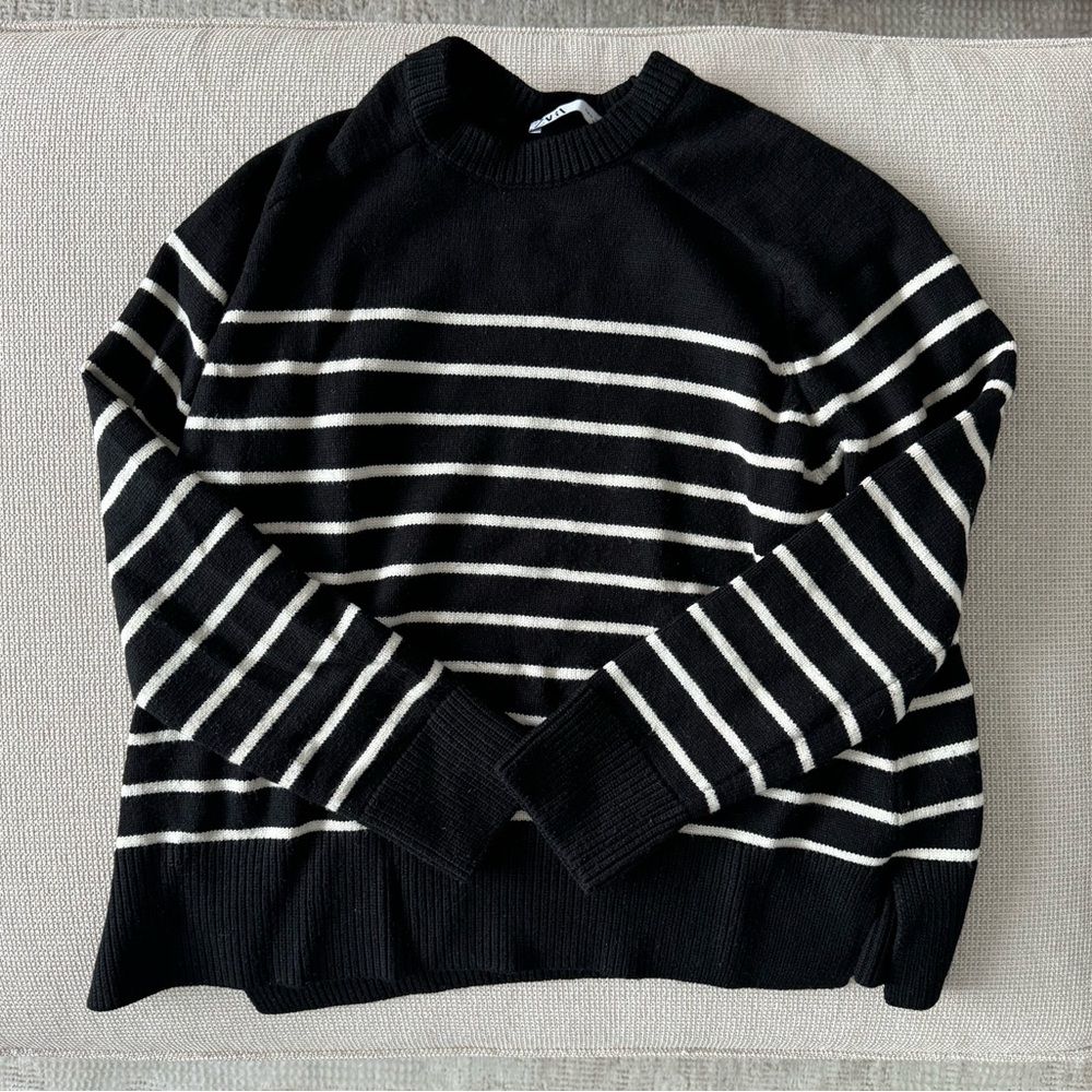 Zara - thick striped sweater